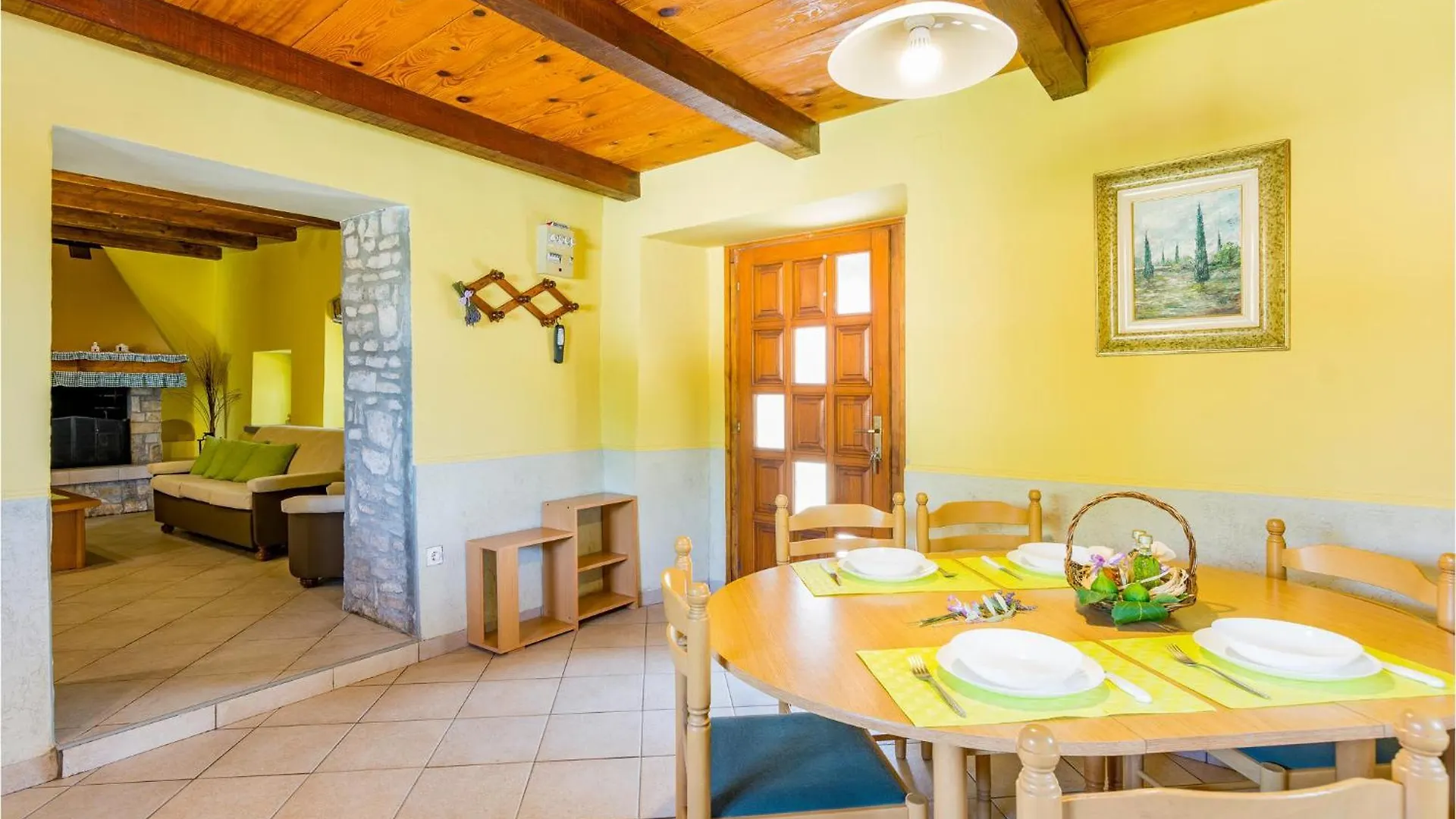 2 Bedroom Stunning Home In Sarici Croatia