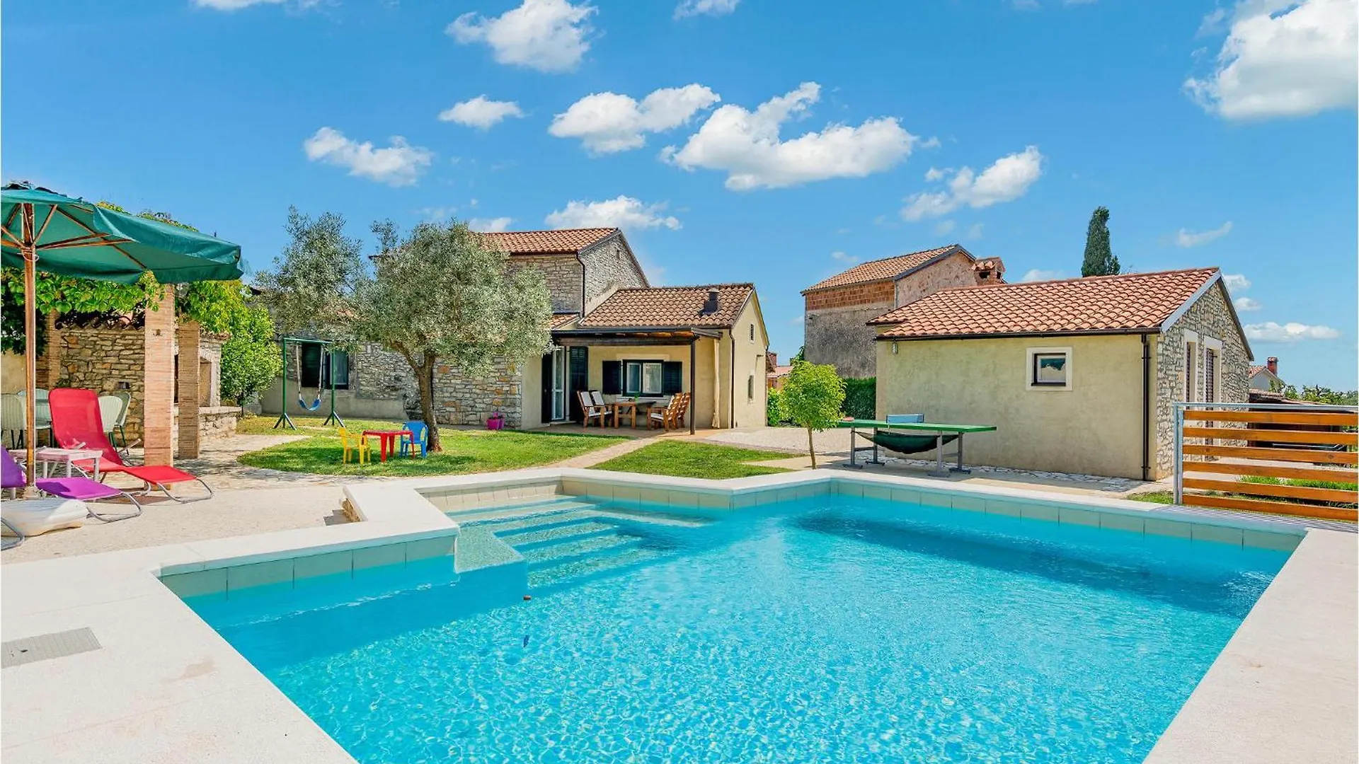 2 Bedroom Stunning Home In Sarici