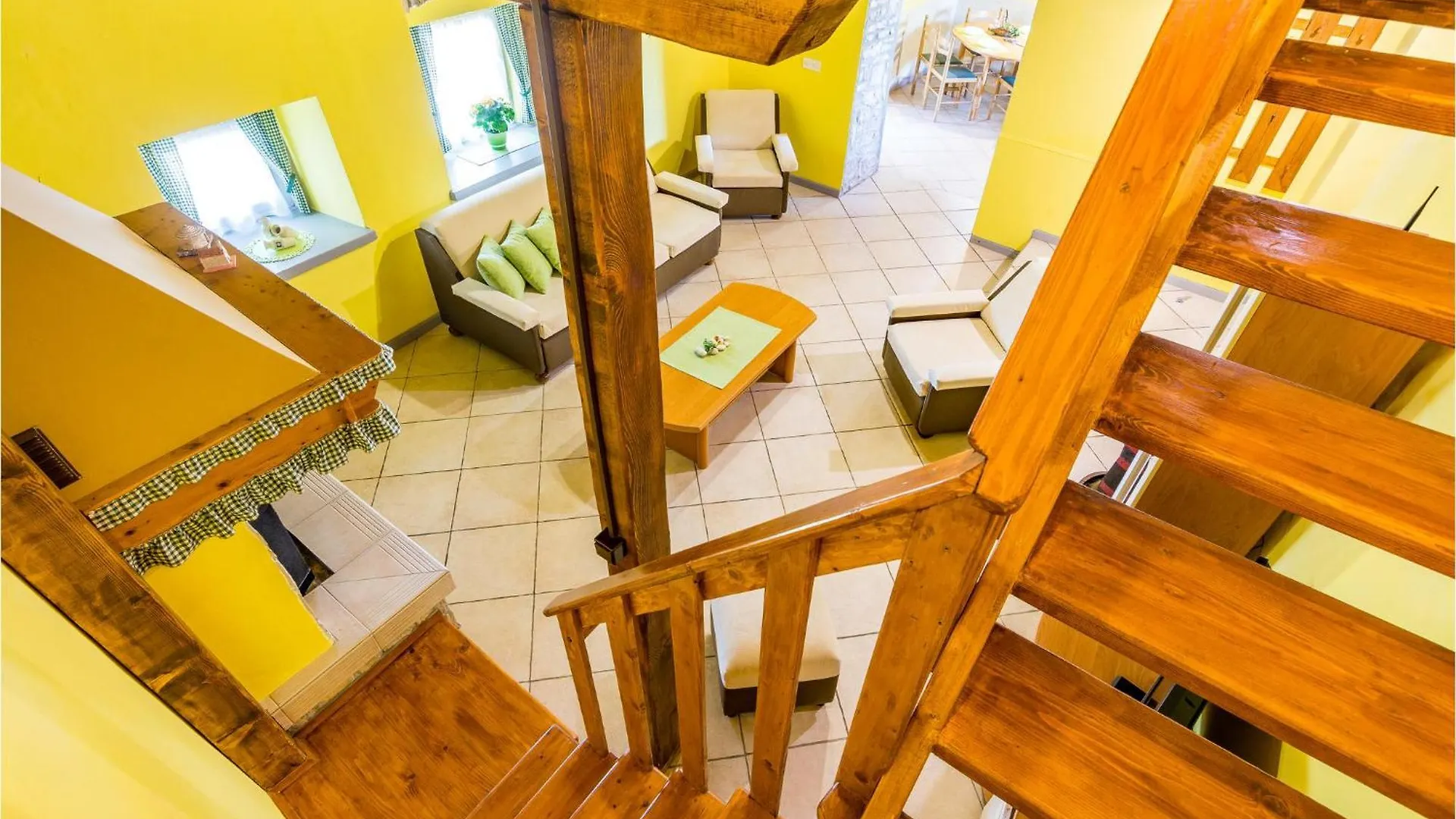 2 Bedroom Stunning Home In Sarici
